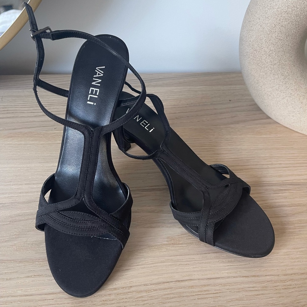 Vaneli sling back heel
